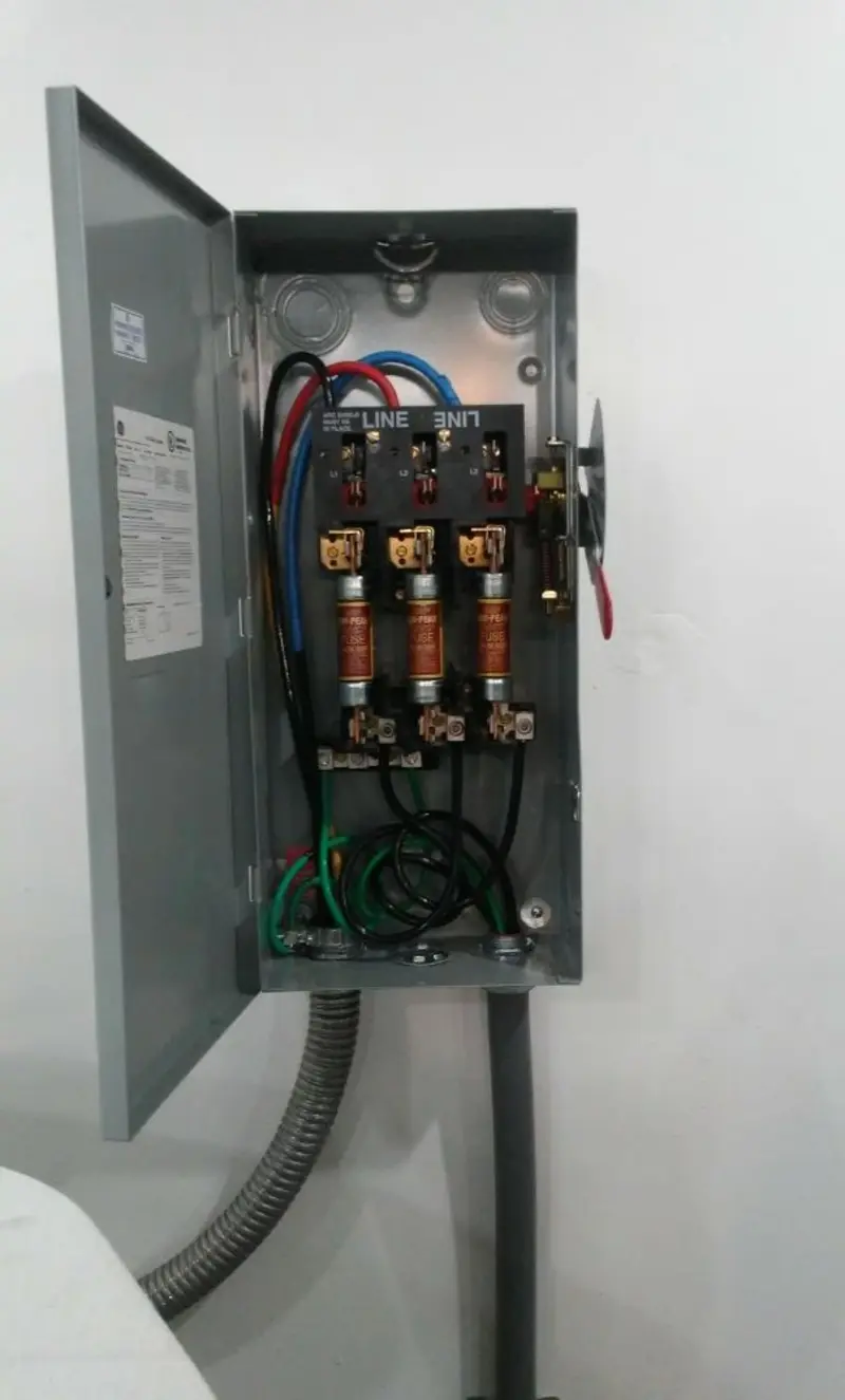 Three-phase disconnect switch installed for Smoke Detector Installation in North Smithfield